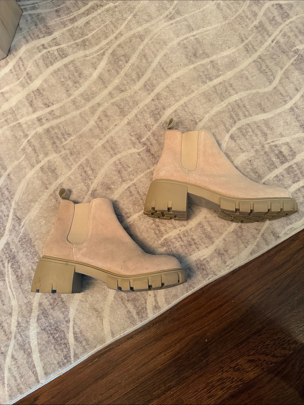 Steve Madden Beige Chunky Chelsea Booties